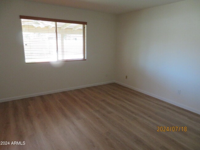 Building Photo - 11246 N 50th Dr