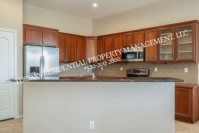 Building Photo - 10737 S Miralago Dr