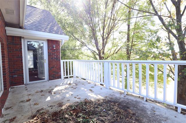 Building Photo - 5901 Louisville Dr