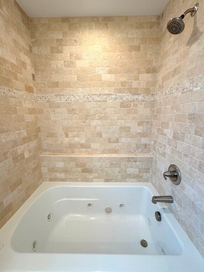 Building Photo - BEACH HOME! 4/4.5 with 3 car garage