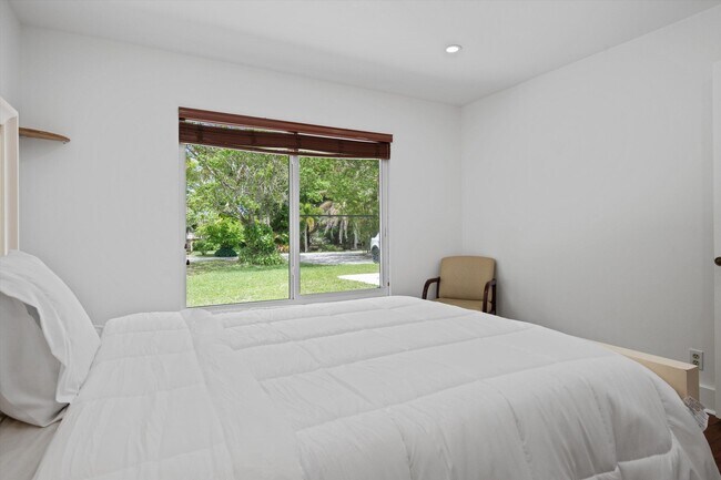 Building Photo - 14122 Citrus Dr