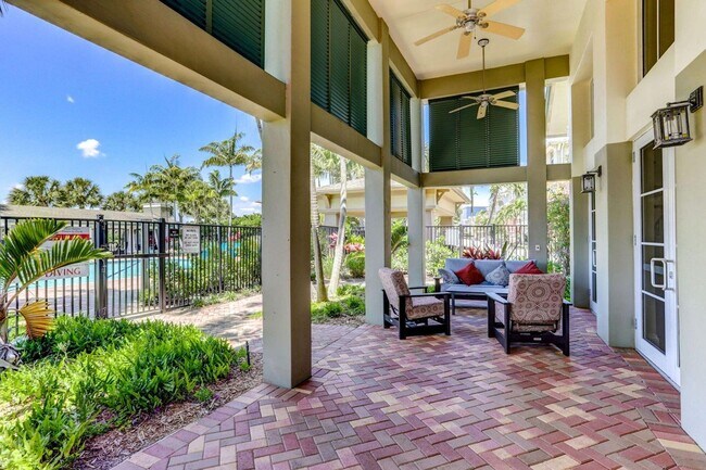 Building Photo - 477 Pacific Grove Dr