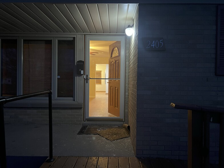 Front Door - 2405 Romayne Ave