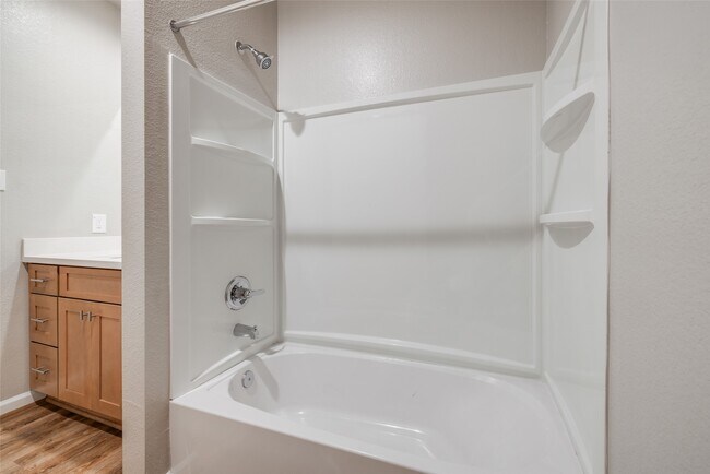 Building Photo - 107 Pk Pl Cir