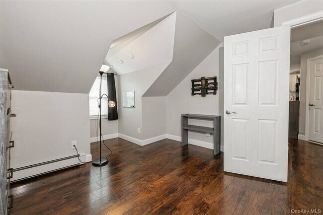 Building Photo - 39 Bay Shore Ave