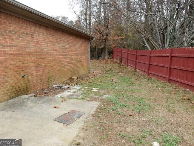 Building Photo - 5604 Estates Ct