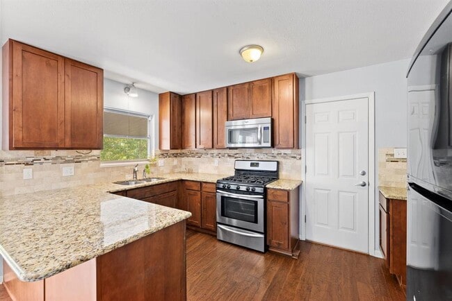 Building Photo - 103 W Croslin St