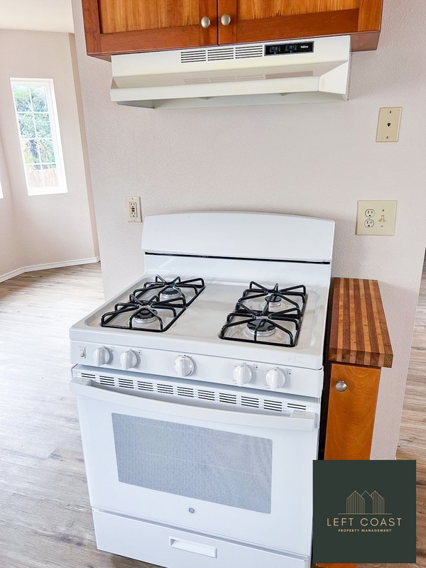 Building Photo - 6314 SW Harbor Ave