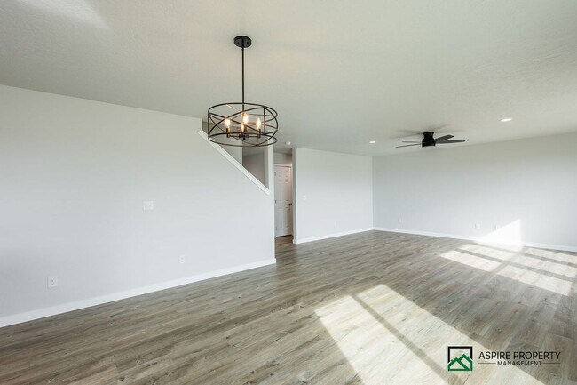 Building Photo - Brand New 5 Bed 3 Bath home 2600sf+ and a 3 car garage