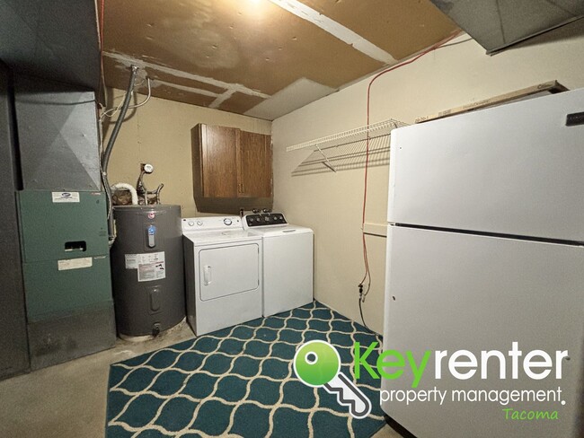 Building Photo - North Tacoma home located in Cul-De-Sac an...