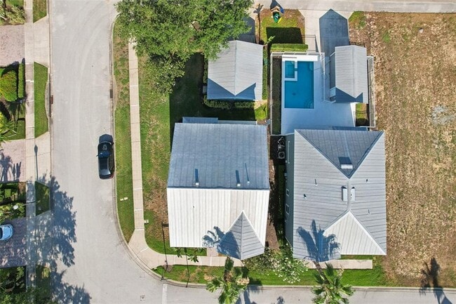 Building Photo - 1554 Fairview Cir