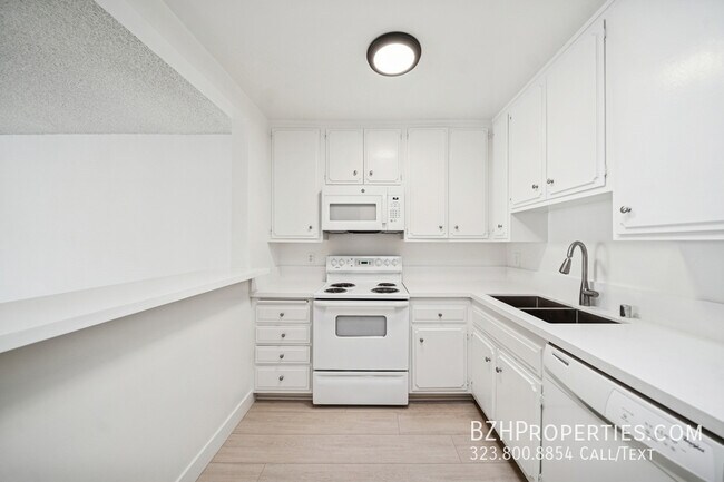 Building Photo - 131 Orlando Ave