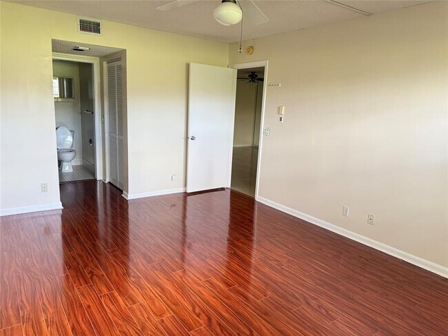 Building Photo - 701 SW 128th Ave