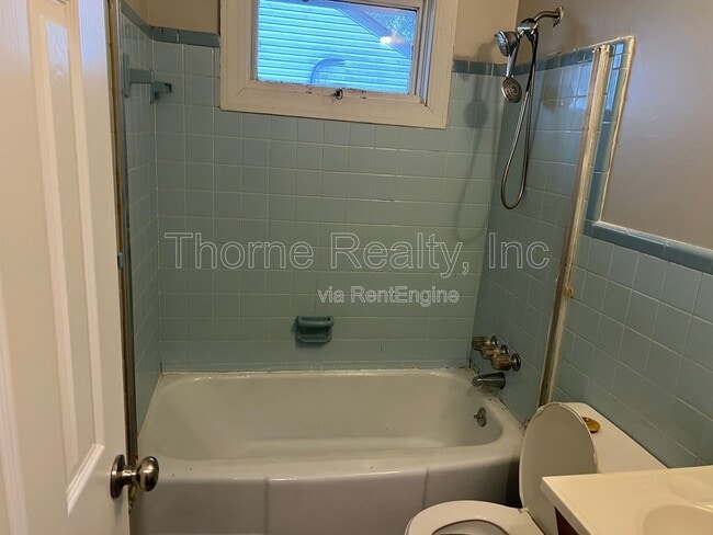 Building Photo - 1328 S Franklin St