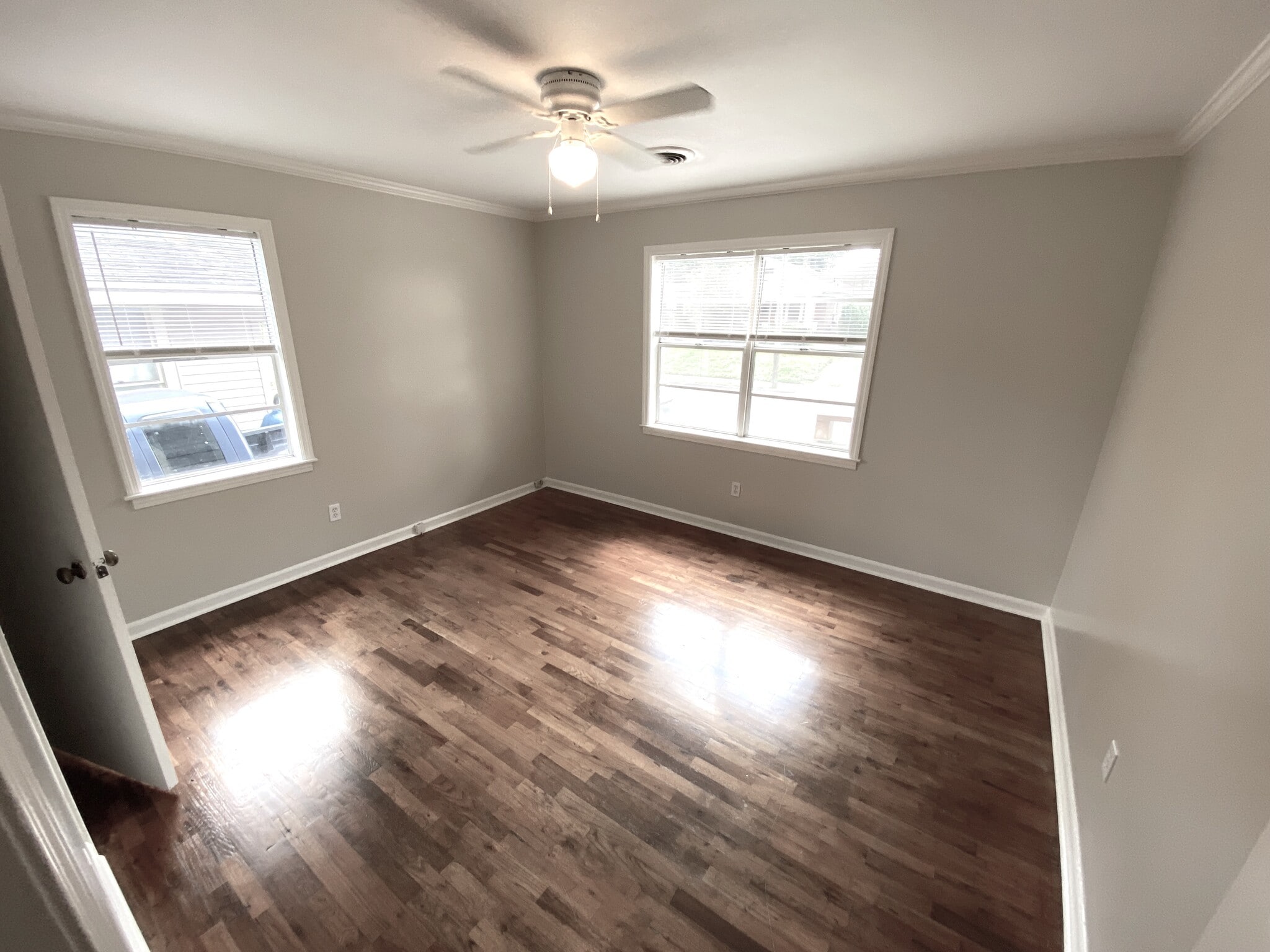 Front bedroom - 132 N Rembert St