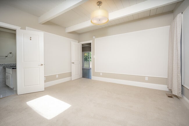 Aqua Terra 2 Bed, 2 Bath Bedroom - Aqua Terra Apartments