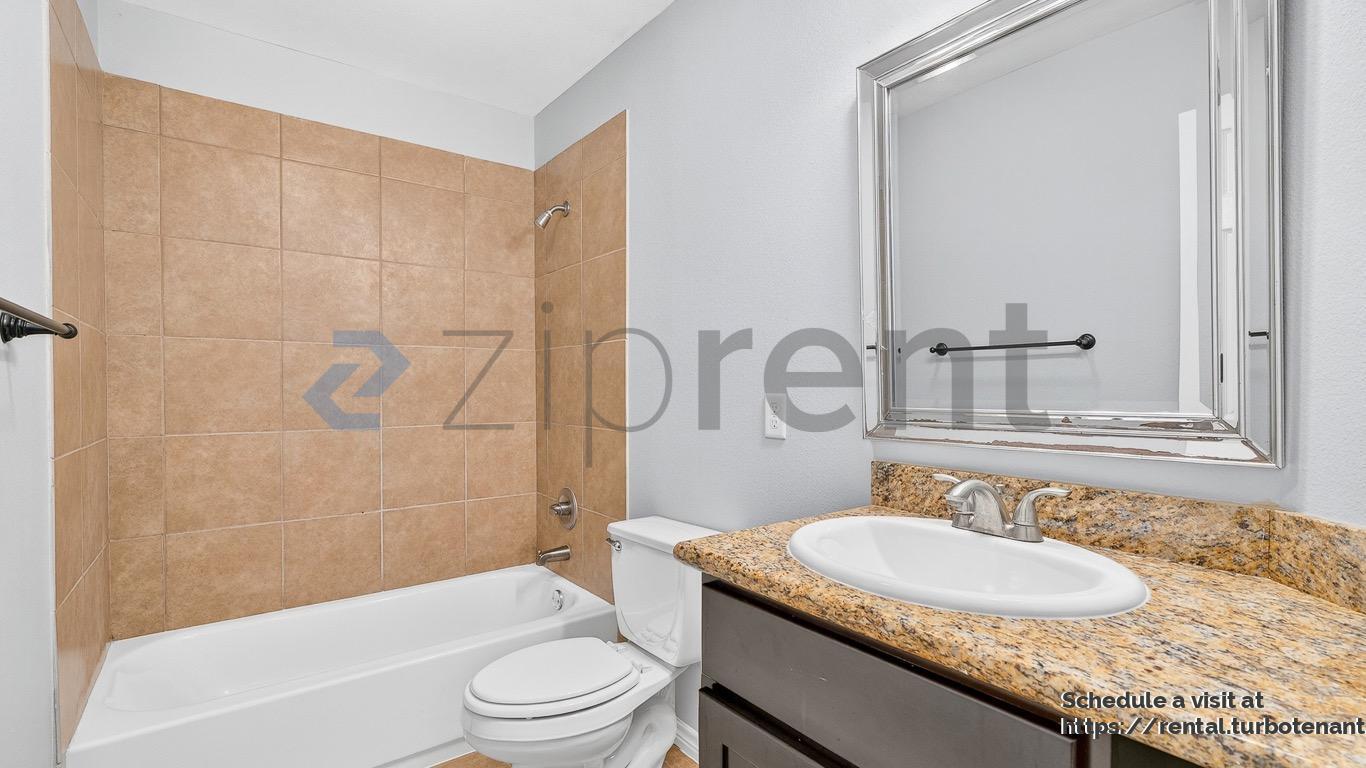 Building Photo - 15818 Whiteglade Ln