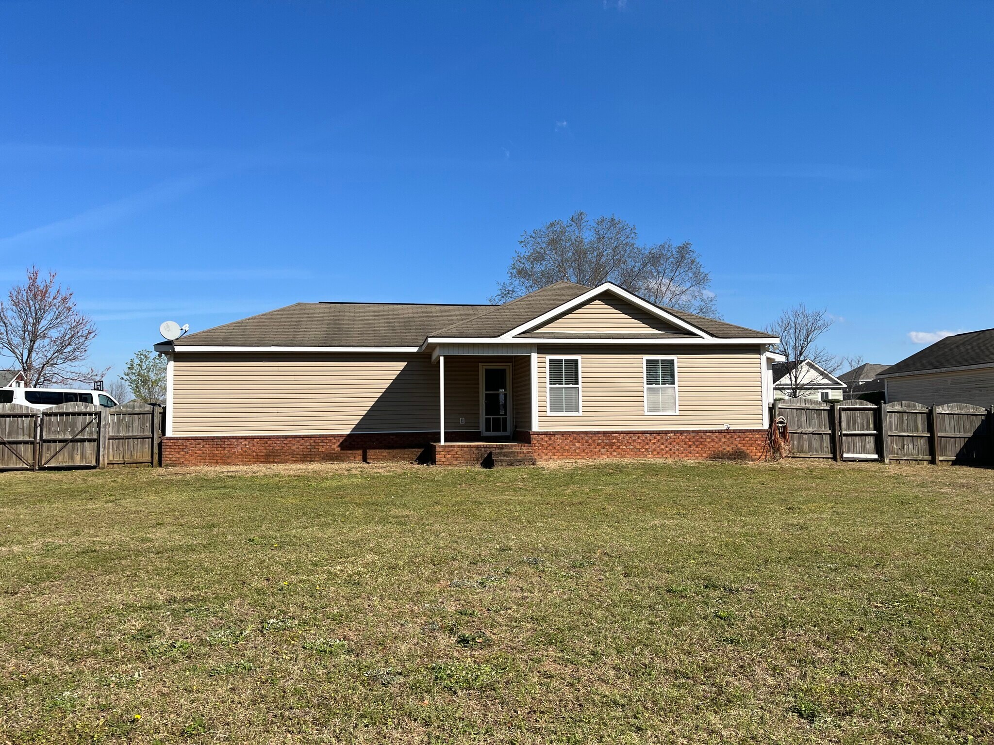 Building Photo - 209 Courthouse Ln