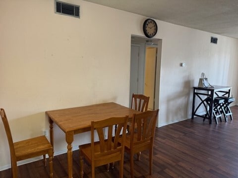 Building Photo - 1700 SW 16th Ct