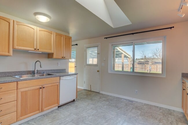 Building Photo - Charming 3-Bedroom Home on Spacious Corner...