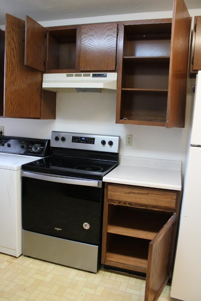 Building Photo - 372 I St