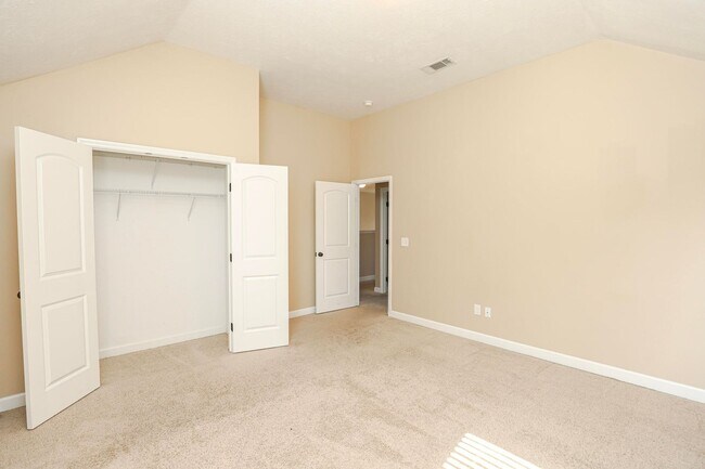 Building Photo - 4 Bedroom 2.5 Bath in Grovetown!