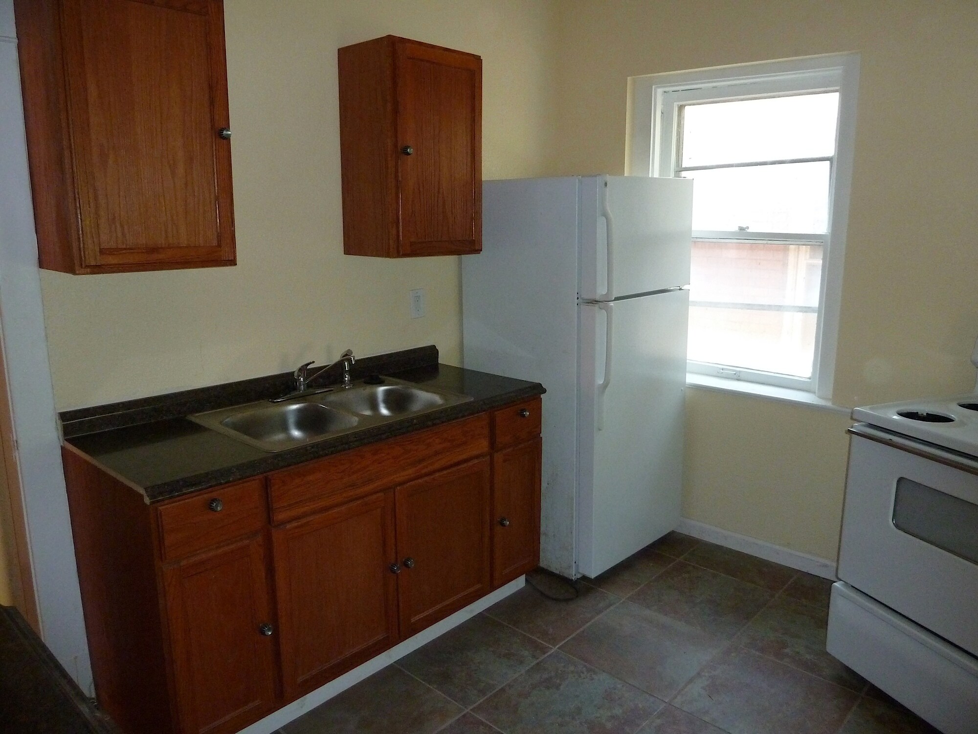 Building Photo - 3916 Clark Ave