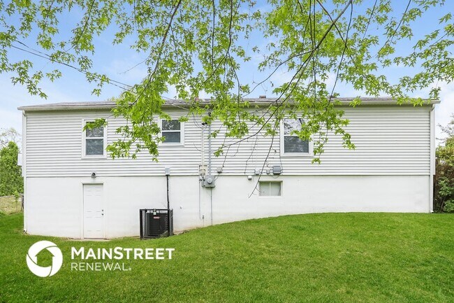 Building Photo - 15316 White Ave