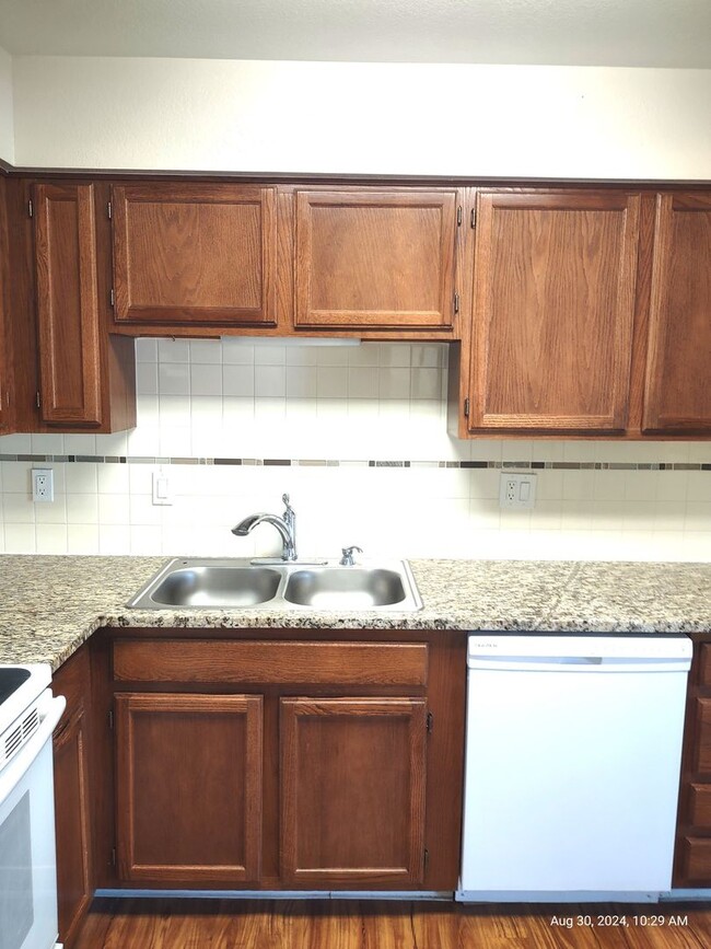 Building Photo - 2-bedroom Condo Available in Quiet Senior-...