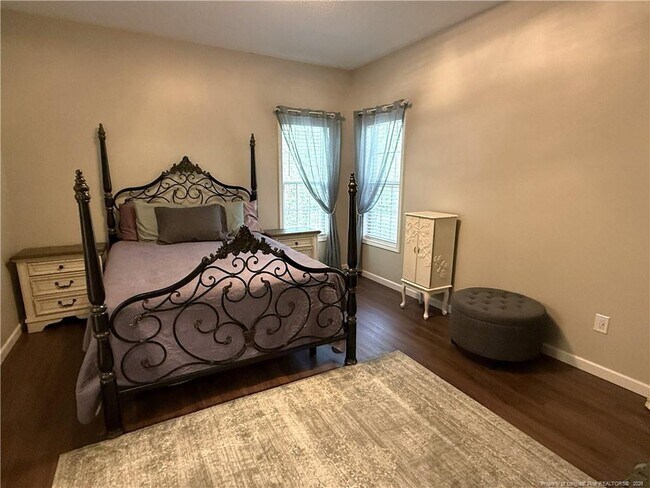 Building Photo - 1605 N Stonegate Dr