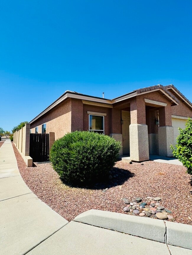 Building Photo - 10258 E Wasp Spring Dr