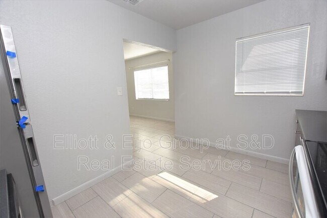 Building Photo - 117 Flamingo Dr