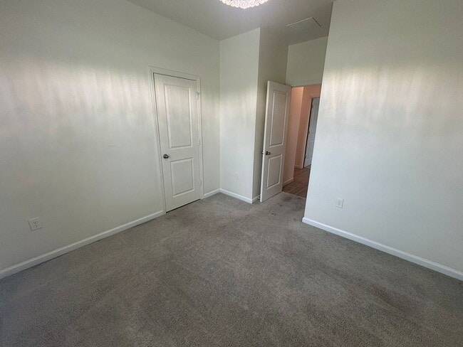 Building Photo - Stunning 3 Bedroom 2 Bath, Great Location! (Freedom Crossing Preserve)