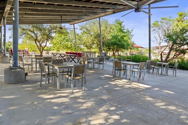 Building Photo - 1008 Willie Rnch Wy