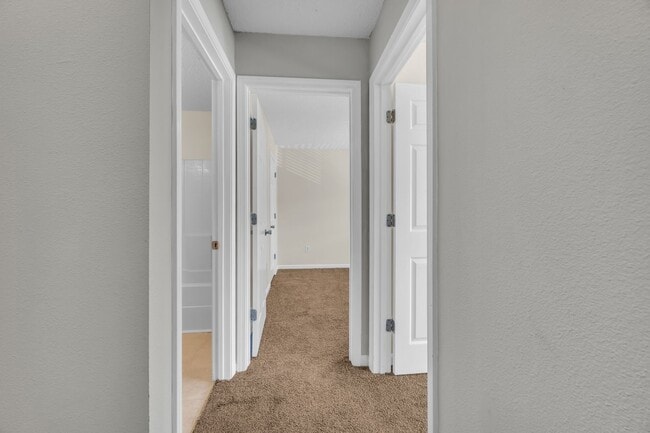 Building Photo - 765 Canyon Oak Loop