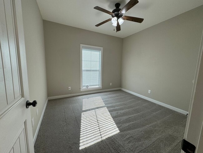 Building Photo - Parrish Place Subdivision!   4 BEDROOMS!!!!