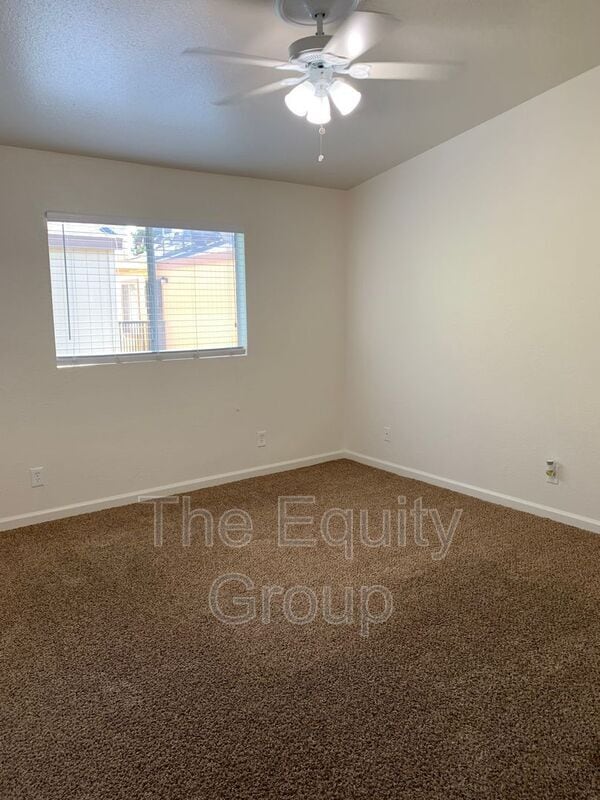 Building Photo - 4008 W Meadow Ave
