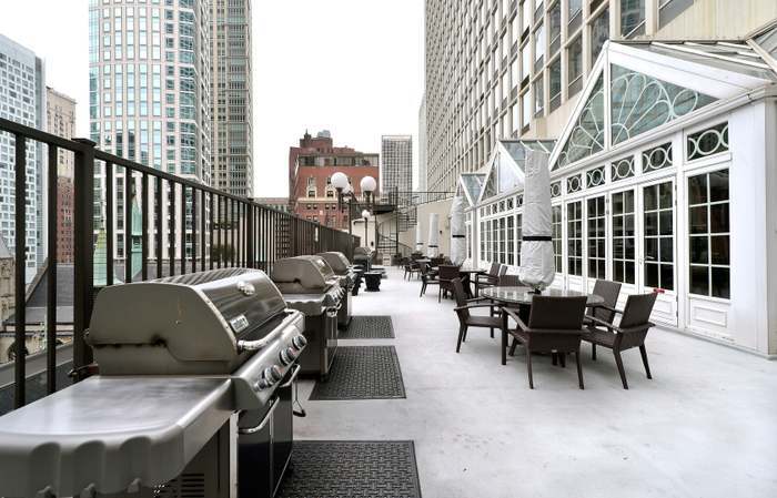 Building Photo - 111 E Chestnut St