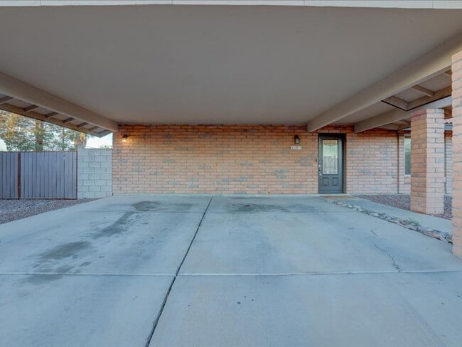 Building Photo - PROMO $500.00 OFF FIRST FULL MONTH'S RENT!