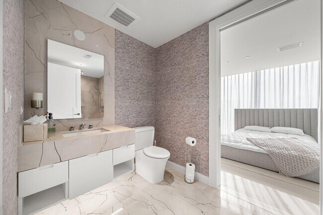 Building Photo - 3550 S Ocean Blvd