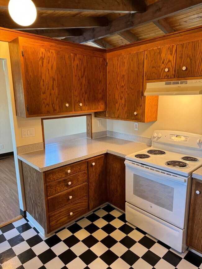 Building Photo - Terrific 3 Bedroom, 2 Bathroom in South Eugene
