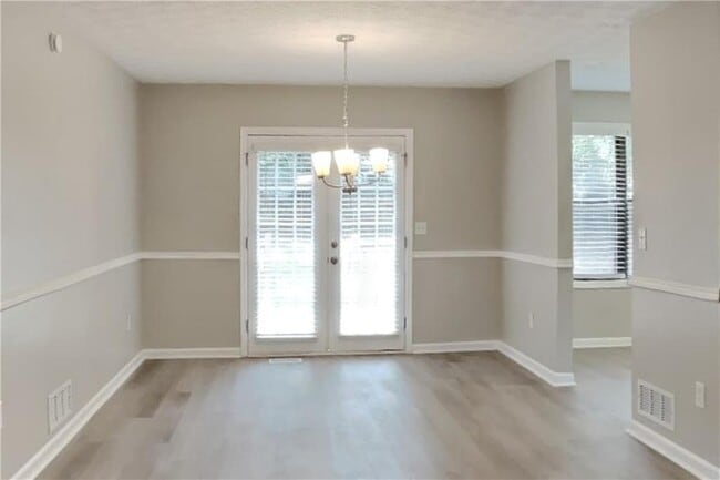 Building Photo - 1707 Hickory Grove Trail NW