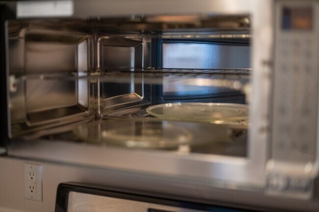 Building Photo - 3 bedroom / 2 bathroom Duplex for rent in Hobart