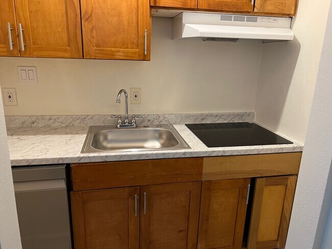 Building Photo - 10134 Kirkglen Dr