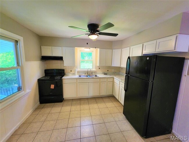 Building Photo - 9808 Winkler Dr