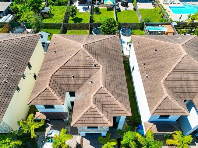 Building Photo - 24902 SW 107th Ave