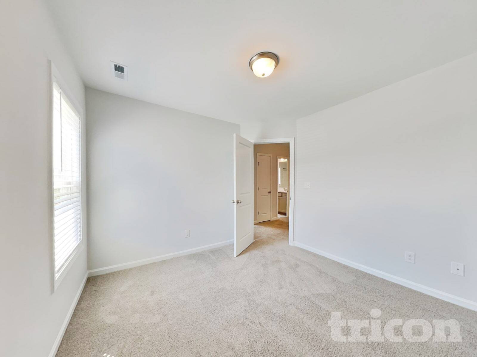 Building Photo - 258 Sturgeon St