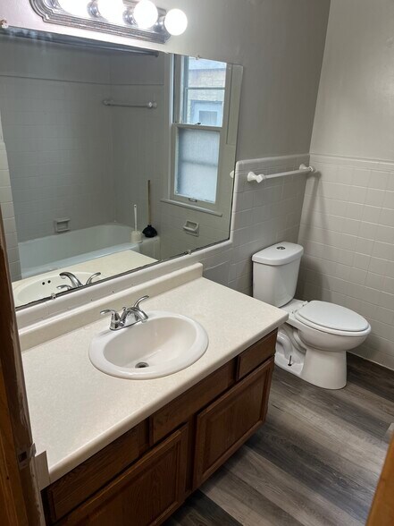 Building Photo - 3919 N Sherman Blvd