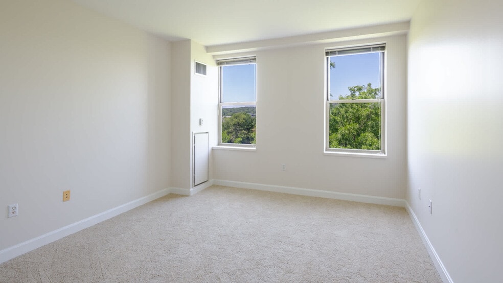 Carpeted Bedroom - Cronin's Landing