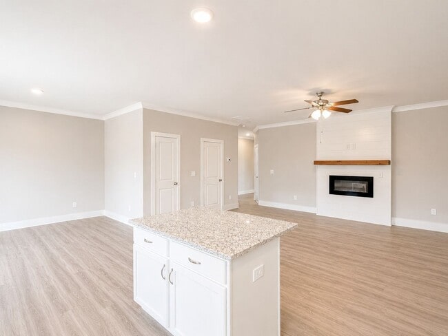 Building Photo - Discover your next home in the heart of Cornelia!